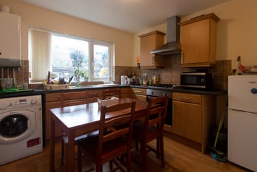 1 bed house, The Walk, City Centre, Cardiff, CF243AF - Image 2